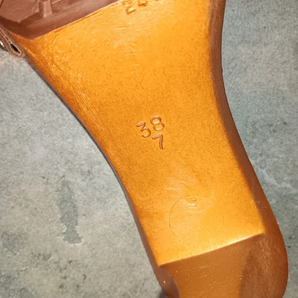 Kiara Shoes Italy Brown Suede Slides Sandals 7M NEW - Picture 6 of 10